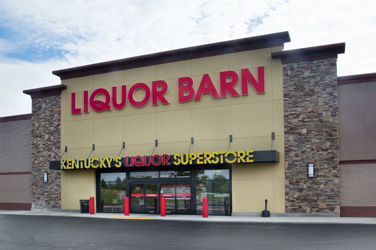 dean_builds's tweet photo. New Liquor Barn located at 1705 N. Dixie Hwy, in Elizabethtown, KY! #buildsafelivewell #liquorbarn #elizabethtown https://t.co/Jds92sNxpO