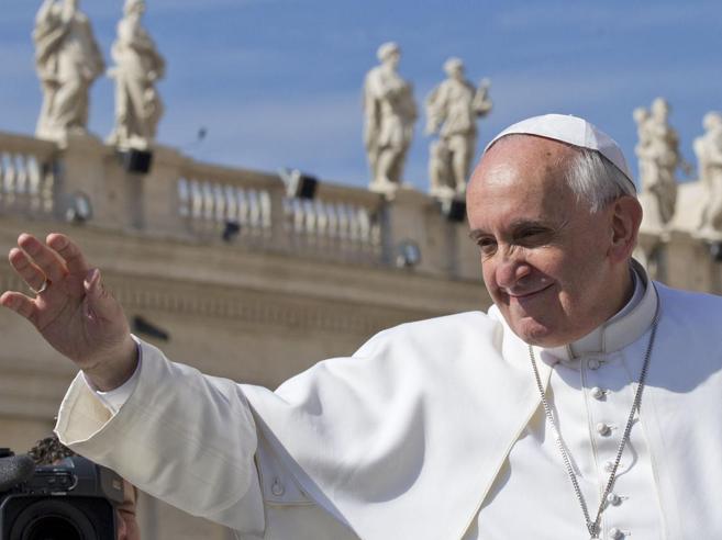 Corriere's tweet image. Cattolici e Islam, Francesco  un Papa aperto che naviga controcorrente goo.gl/KmPW2F