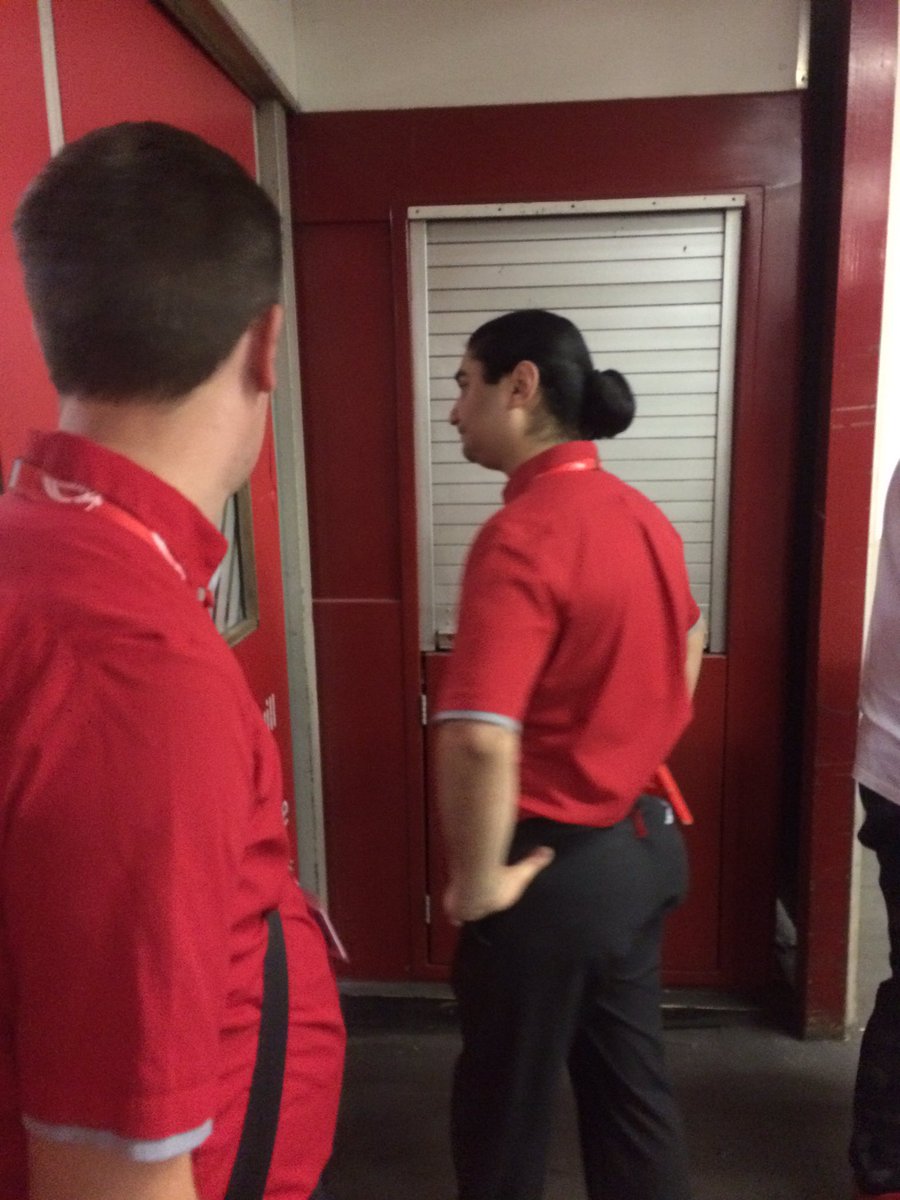 jrmwhite's tweet photo. #virgintrains - want to see a jobsworth who shouldn't be allowed to wear your logo?  See below.  PM me for more info https://t.co/hIDN0rmv2S