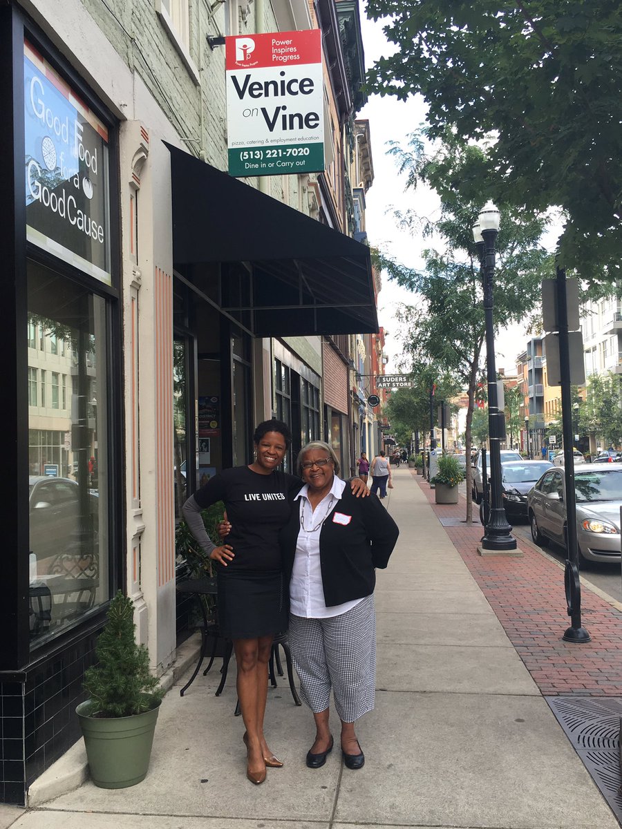 Stop by <a href="/VeniceOnVine/">Venice on Vine</a> #PowerInspiresProgress <a href="/UnitedWayGC/">United Way of Greater Cincinnati</a>. Say hello 2 Gloria 2 find out more about this great cause