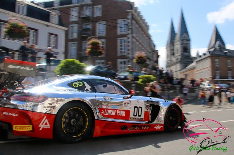 GirlsLikeRacing's tweet photo. From the #FIAWEC #6hNurburgring pretty much straight to the #BlancpainGT #Spa24H. Busy weeks! #LoveIt #AwesomeCar 🚗💨 https://t.co/MvemJVzEmh