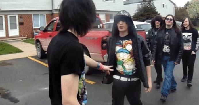 Agony's tweet image. "Don't Rawr xD at my girl"

"No wait, it wasn't me Jaden. I swear I was cutting last night!"