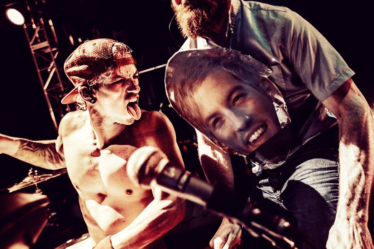 twentyonepilots's tweet photo. (7/22)secondBerkeley. #ERS2016 • https://t.co/b2JZLwLFb2