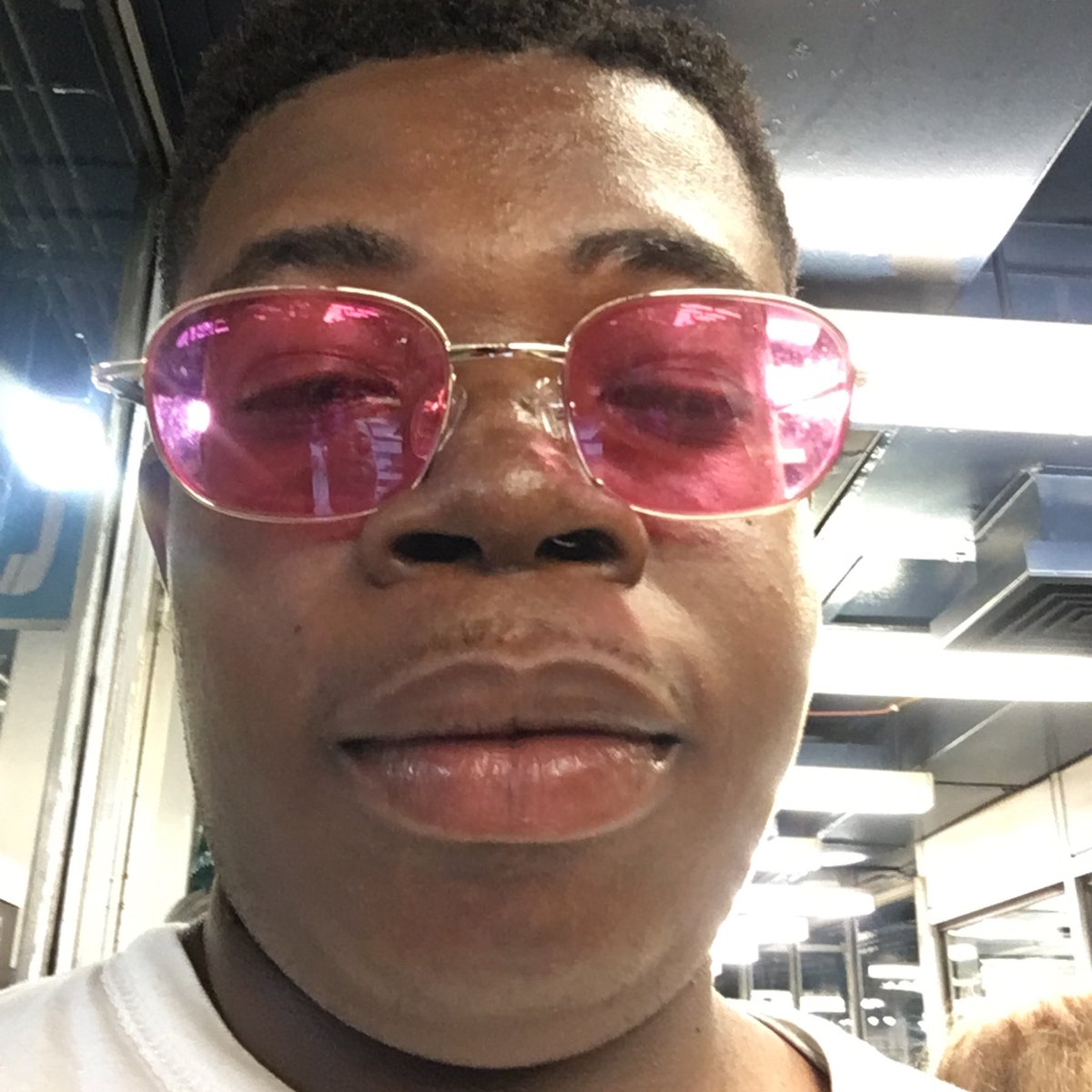 styledbyrico's tweet photo. Waiting for the #prettywhilepoor update like.... https://t.co/ElET86xF5J