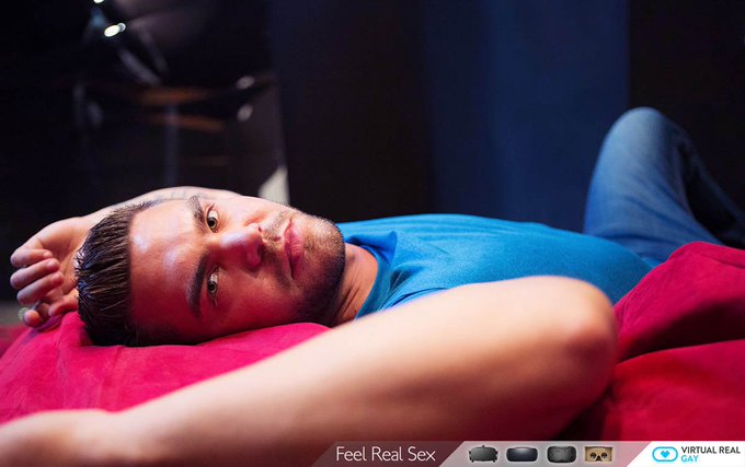 Masturbating alone is boooring. @Juan_LuchoXXX keeps you company: https://t.co/lyQOlvlquZ #VR #Gay #GayPorn