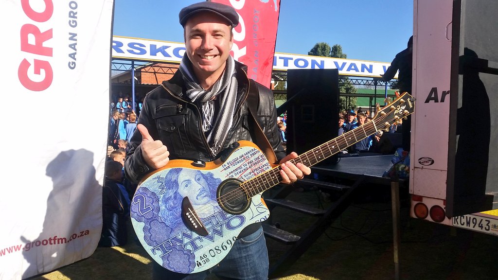 GrootFM's tweet photo. Ons is #GROOTfans van @jakkielouw met sy #GROOThart en #GROOTstem #SKOOLMETDIEBESTEGEES #LSAntonVanWouw https://t.co/yBSuAxFeCp