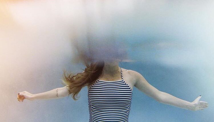 LensDistortions's tweet photo. Instagram: Submerged || Captured by California based photographer @samciurdar #LensDistort… https://t.co/l35LtRdm5K https://t.co/MyGZgpTOMq