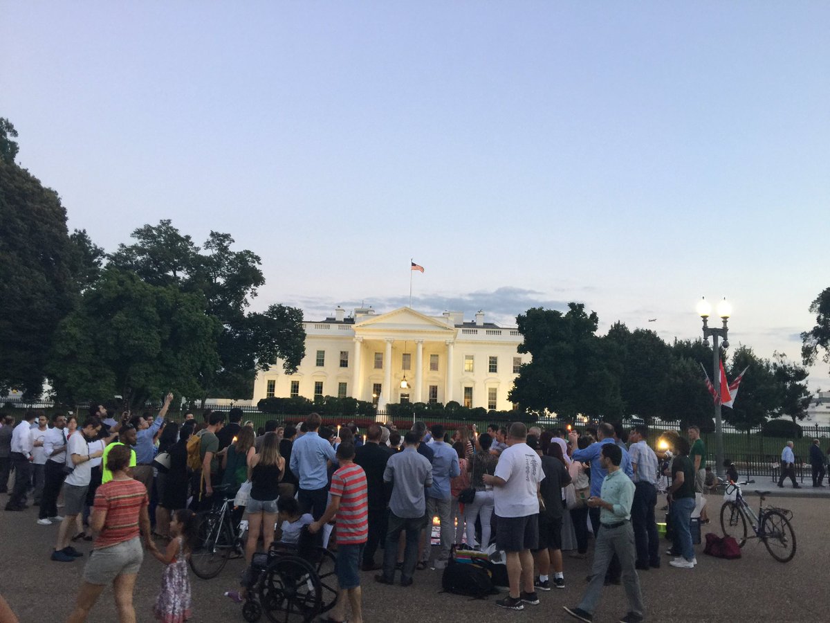 jaybark7's tweet photo. .@Free_Yezidi thanks for your leadership tonight in remembering the #YazidiGenocide. #Remember3August.#hopeformiles https://t.co/jAcwd0arXo