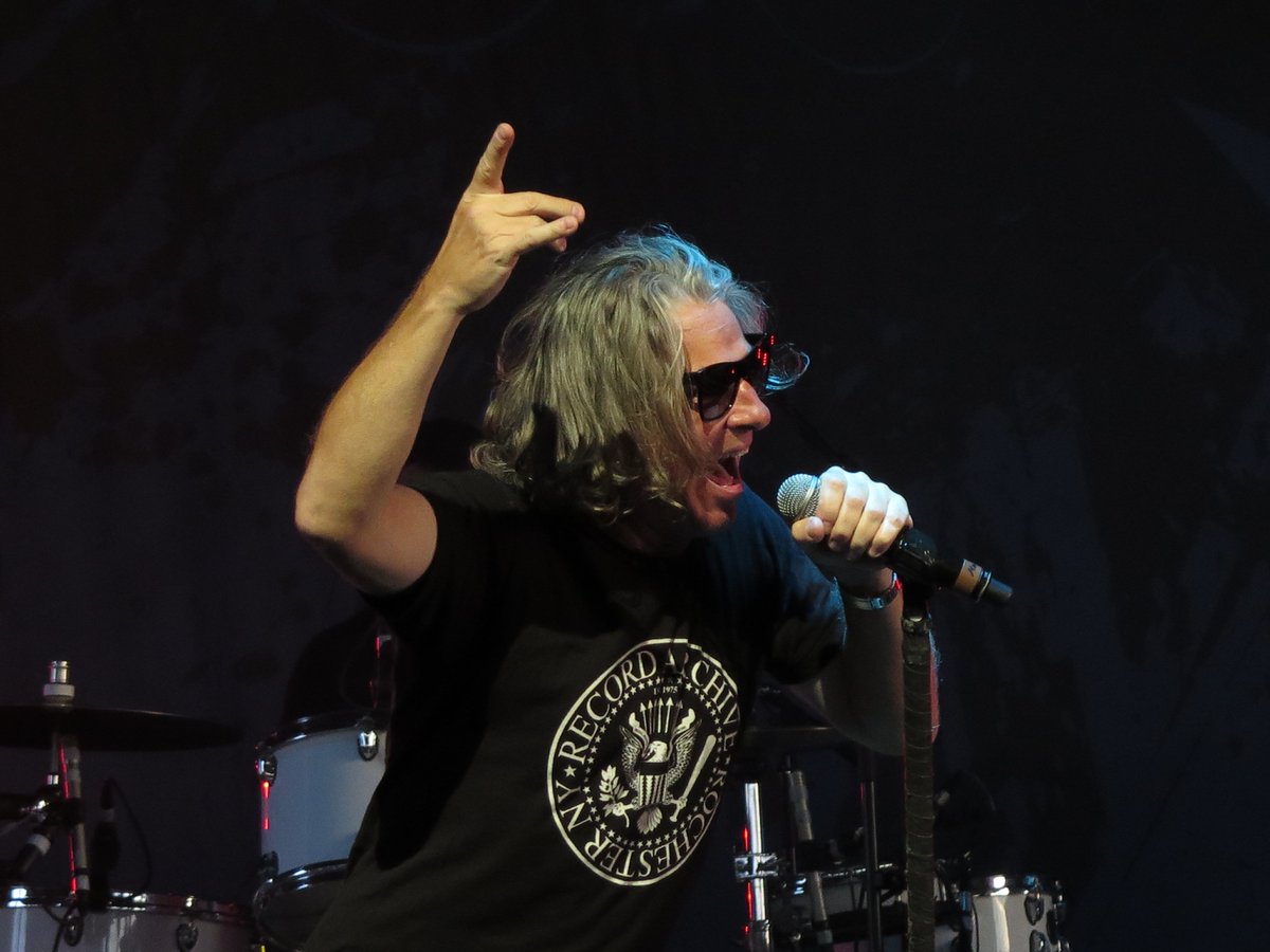 DrRock62's tweet photo. @CollectiveSoul @RoseMusicCenter 8/2/16 Huber Heights, Ohio #collectivesoul #rosemusiccenter #ohio https://t.co/uUYoOPPaMT