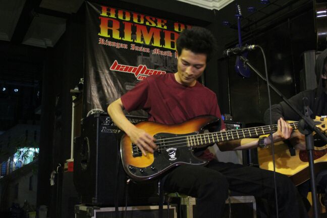 Our badass player @albuleee at Rock n Roll Weekend by <a href="/outsidersBDG/">OUTSIDERS BANDUNG</a>