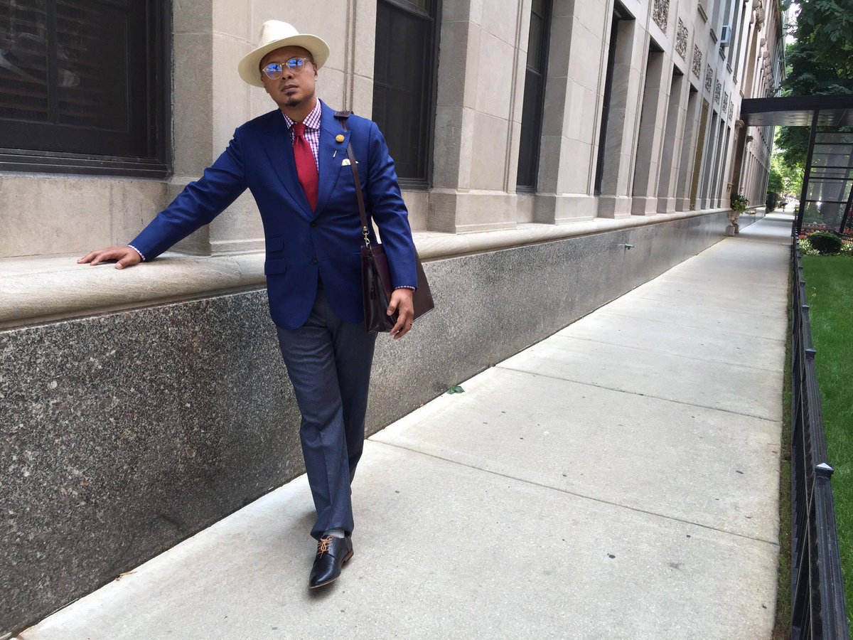 DrEmadRahim's tweet photo. Photo shoot in #Chicago wearing Franc Lloyd (@franclloyd) custom designer suits by Osman Aslam (@osmanofaslam). https://t.co/K6JOzKaqSY
