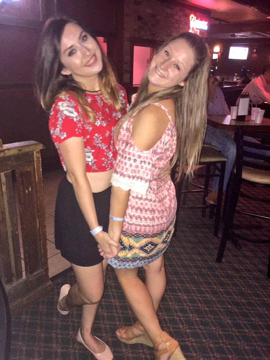HaleyyNoellee's tweet photo. ‼️Look how cute my best friend and I are 2-stepping the night away‼️ https://t.co/kjPiXhPTWo