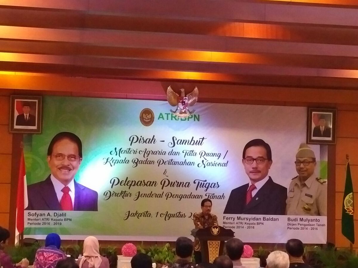 kanwilbpnjabar's tweet photo. Hadir dalam Pisah-Sambut Menteri @atr_bpn Bpk @TheOfficialFMB dan Dirjen Pengadaan Tanah Bpk @bdmulyanto https://t.co/b6AL92wII6