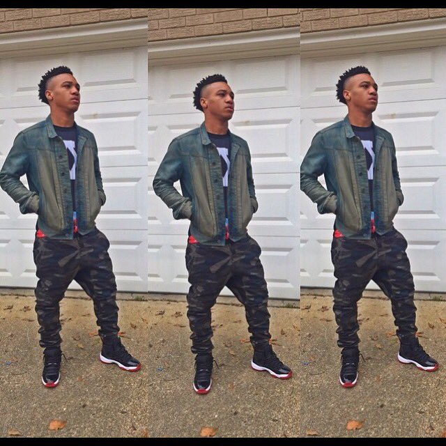 YRN__9's tweet photo. I'll rather shine and show love but these niggas rather hold a grudge https://t.co/IJeHwG5ncx