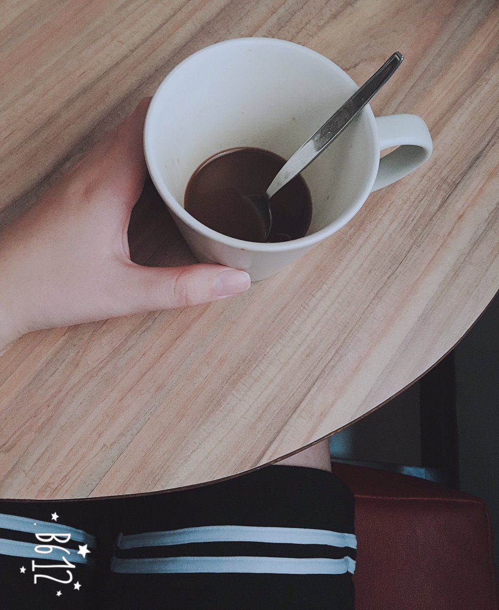 phung2382's tweet photo. Morning with a cup of coffee 🌞
#summertime #thailandtrip2016 #pattaya https://t.co/ZQKnznl800