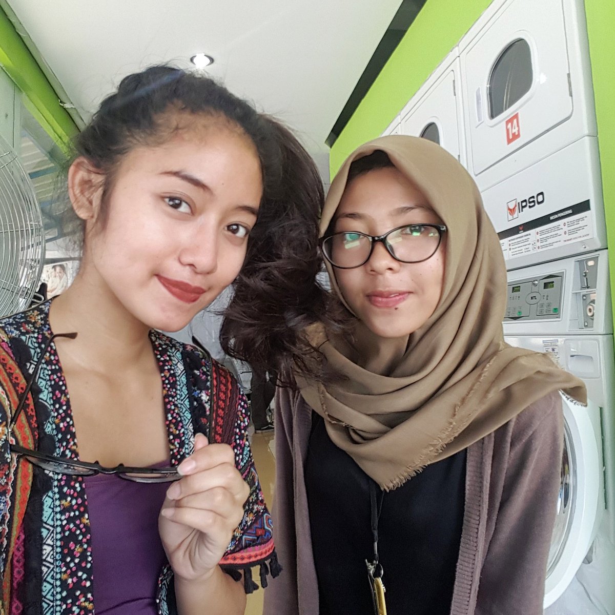 nfpromptl's tweet photo. Bangun tidur kuterus londri.. @Dhiyadhey #laundrycafe #laundrycafe_id #laundrycoin #mesinlaundry.com @laundrycafe_id https://t.co/kSZMwdOMR3
