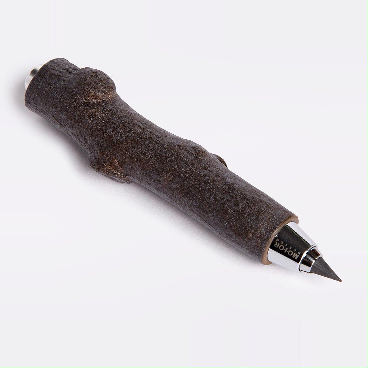 frankbrosdesign's tweet image. #MotorDesign &apos;Twig&apos; pen depicts the texture of a twig. The bumps of the porcelain pen provide an ergonomic grip