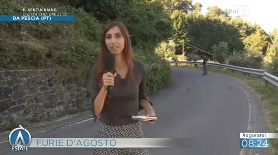 In collegamento da Pescia, in provincia di Pistoia, <a href="/Elisa_Dossi/">Elisa Dossi</a> #agorarai