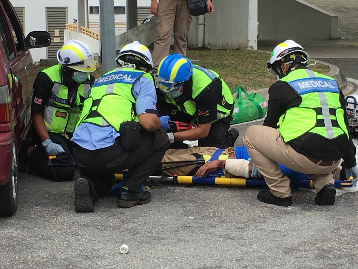 Dig_Preece's tweet photo. TopCom2016 Kuala Lumpur Malaysian HEMS demo @Prometheusmed #PromKL https://t.co/sKCFlcWNSZ