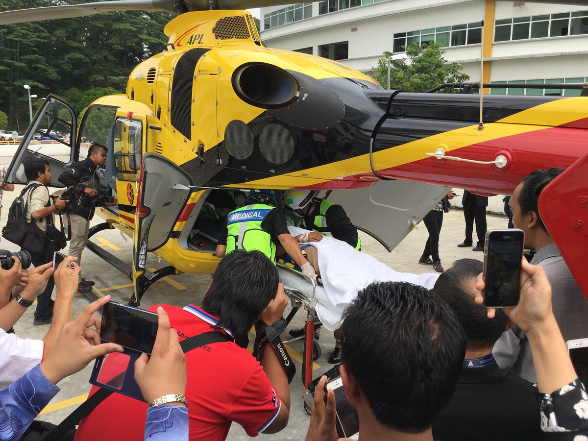 Dig_Preece's tweet photo. TopCom2016 Kuala Lumpur Malaysian HEMS demo @Prometheusmed #PromKL https://t.co/sKCFlcWNSZ