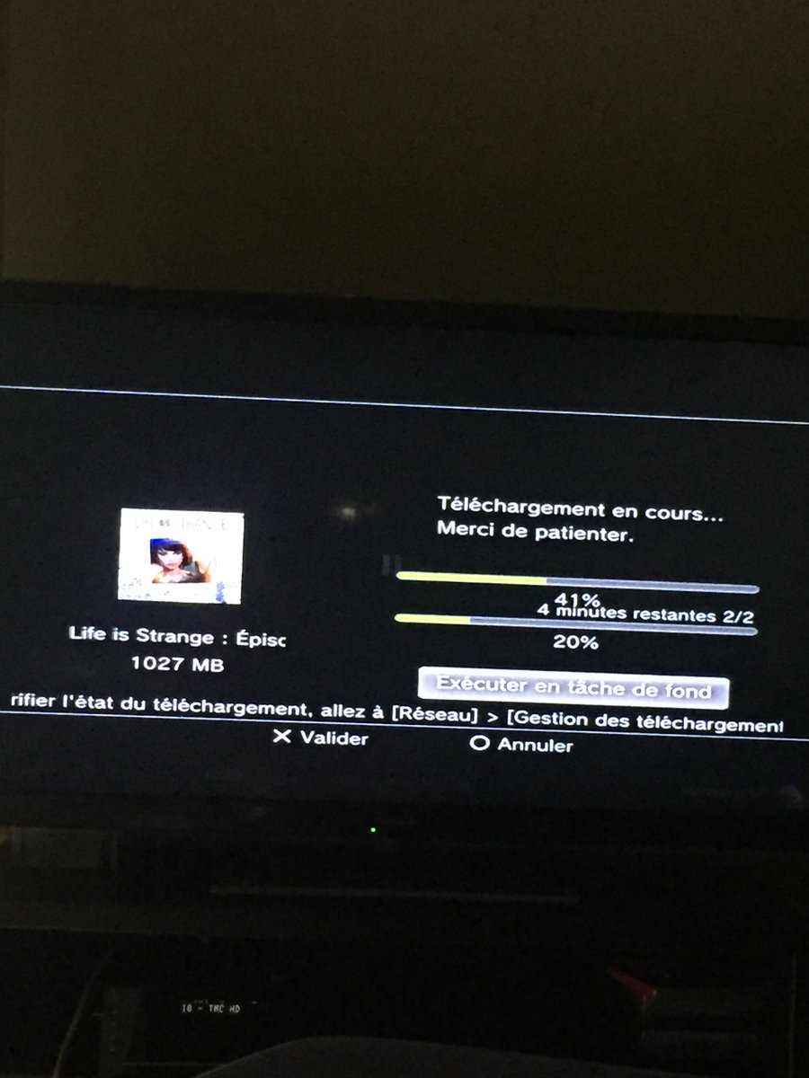 iDav_G's tweet photo. Téléchargement du jeu #lifeisstrange sur #ps3 #game #gamer #jeu #récompensé #playstation https://t.co/GfI1hCmQMU