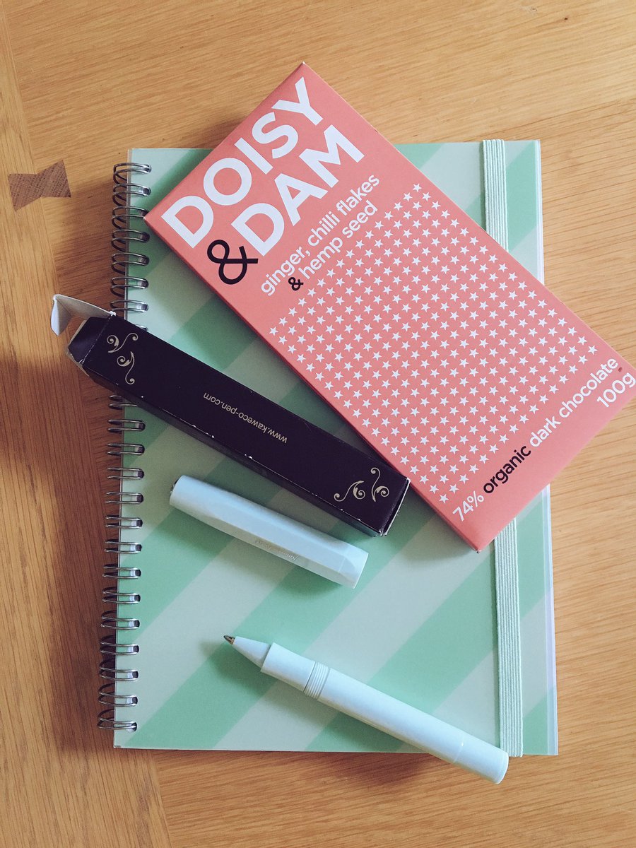 bethanmiles_'s tweet photo. That moment when a colleague, turned friend gives you a gift showing she #getsyou 😃 loving the #retro pen @SGHQoL https://t.co/ae18YoQE7Q