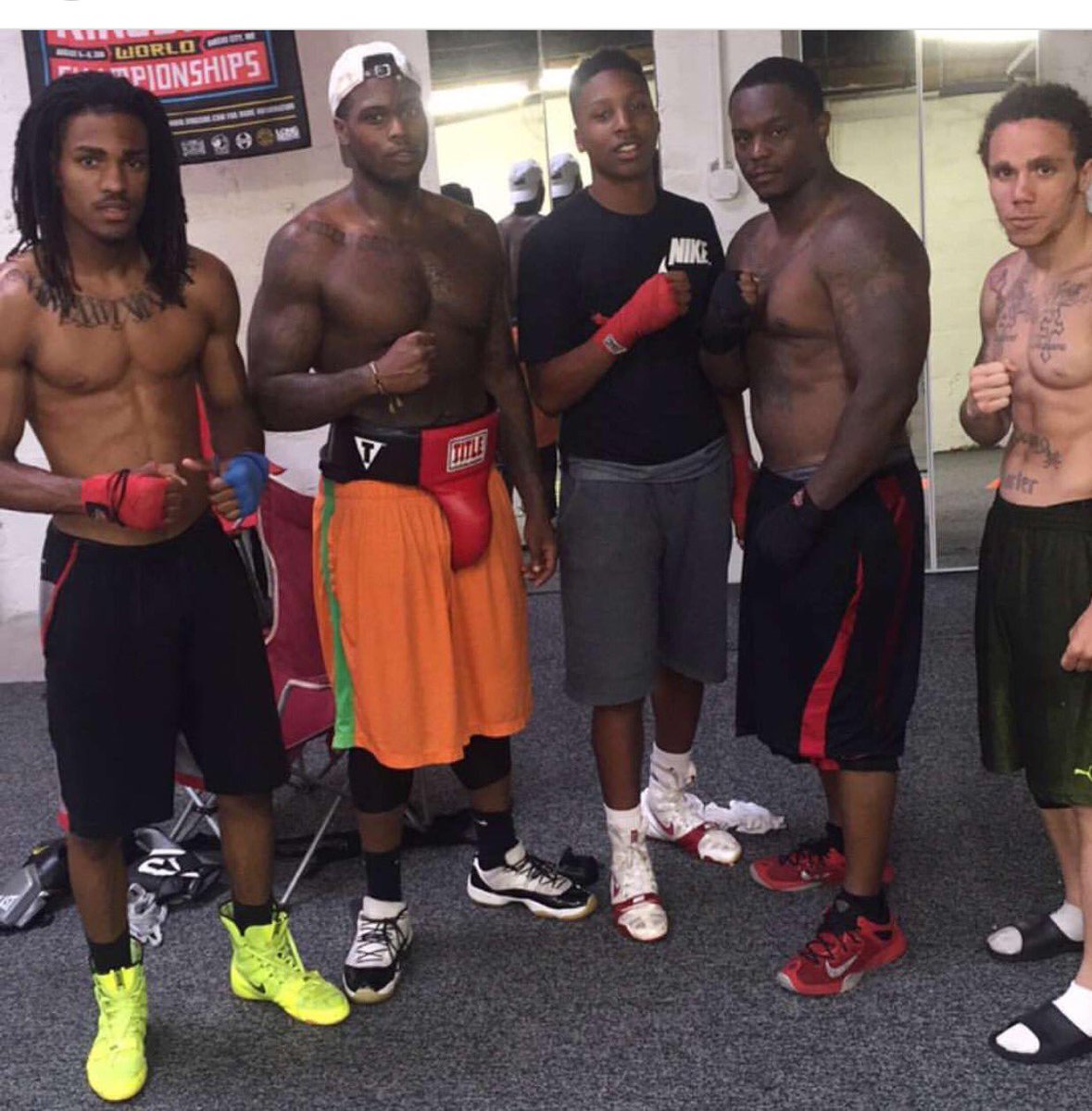 Fernely_jr's tweet photo. The dude in the orange and green is who I'm fighting tomorrow, lol he's in for a little treat https://t.co/1pqubVAWlH