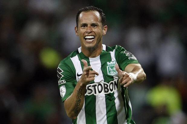 2010MisterChip's tweet photo. ENHORABUENA A ALEJANDRO GUERRA!!! ES EL PRIMER JUGADOR VENEZOLANO QUE GANA LA COPA LIBERTADORES!!! 🇻🇪 https://t.co/HqPmL7XwIG