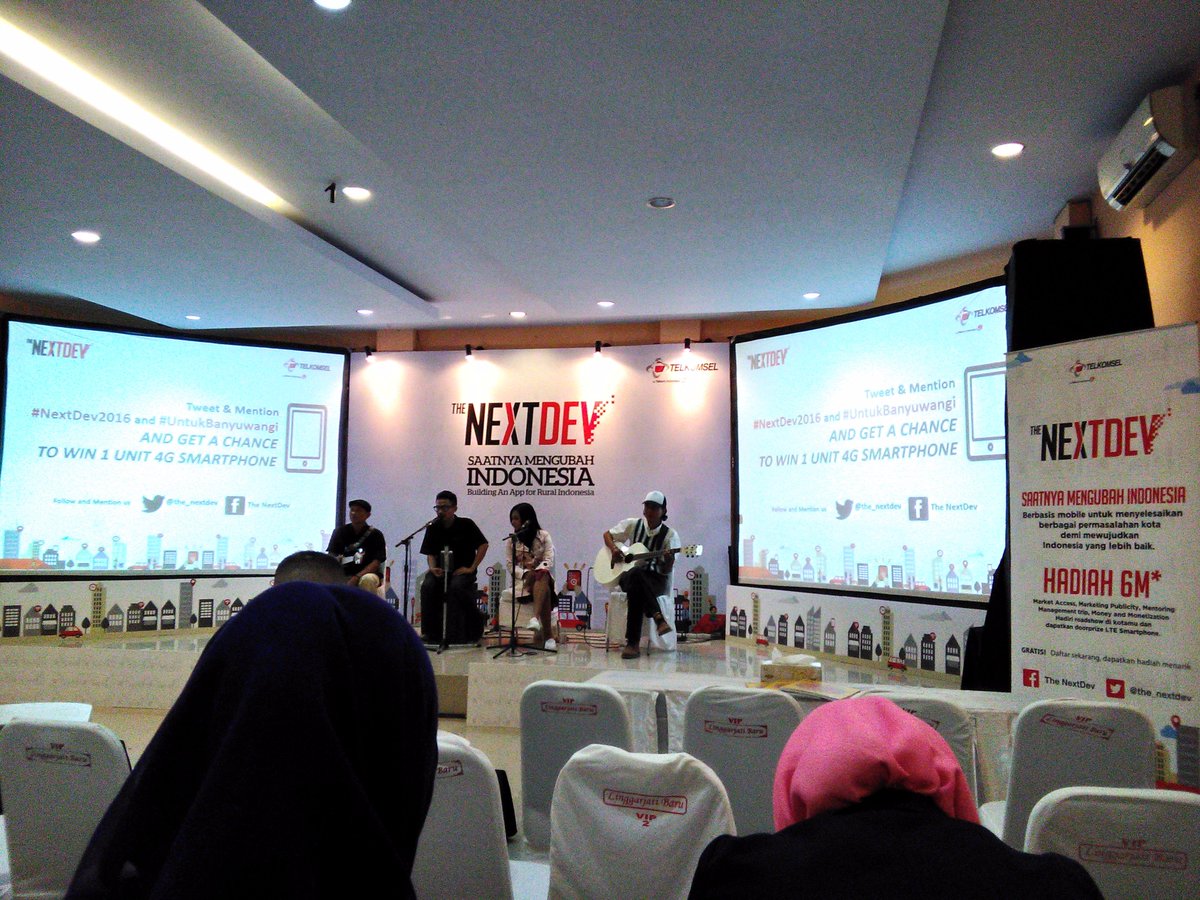 SiUlandak's tweet photo. @the_nextdev #NextDev2016#UntukBanyuwangi  📱🌍 https://t.co/gYtnH3GQYz