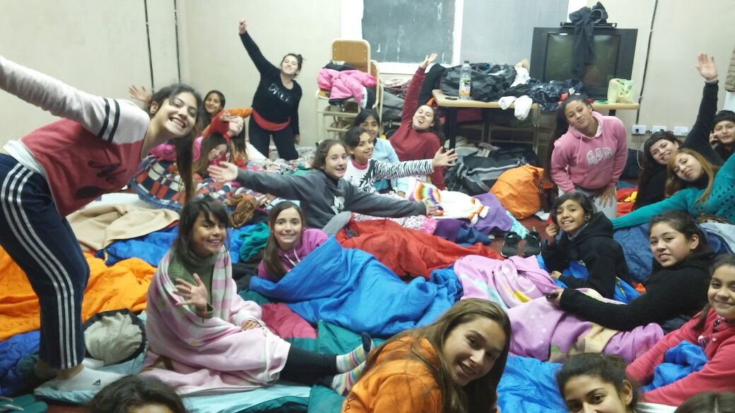 StaAngelaHockey's tweet photo. Gracias por nunca bajar los brazos y demostrar tanto amor por el club! #LasMandisDeCampamento #VAMOSSTACARAJO 🙌💞🍊 https://t.co/trAyaYNyn0
