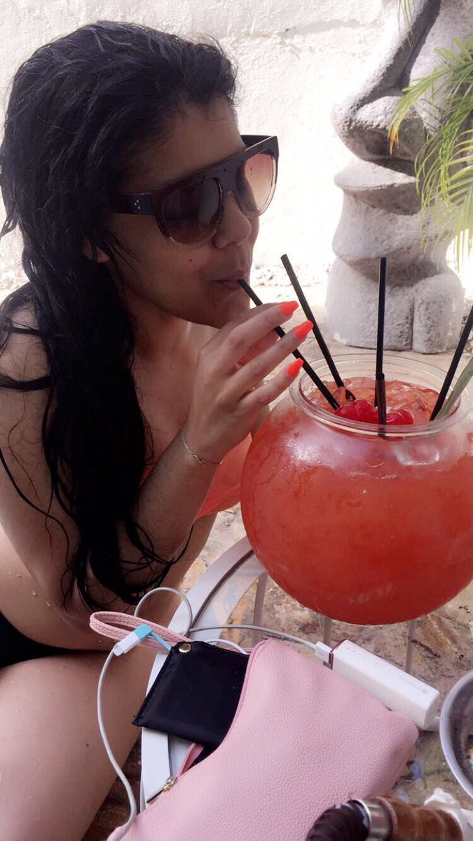 zeroemotions_'s tweet photo. #Miami16 #day1 π΄β¨ https://t.co/8sGzsdmeru