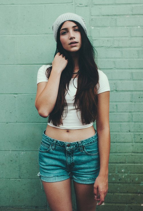 *Leave this picture on @TaintedBloodx bed as she went outside.*