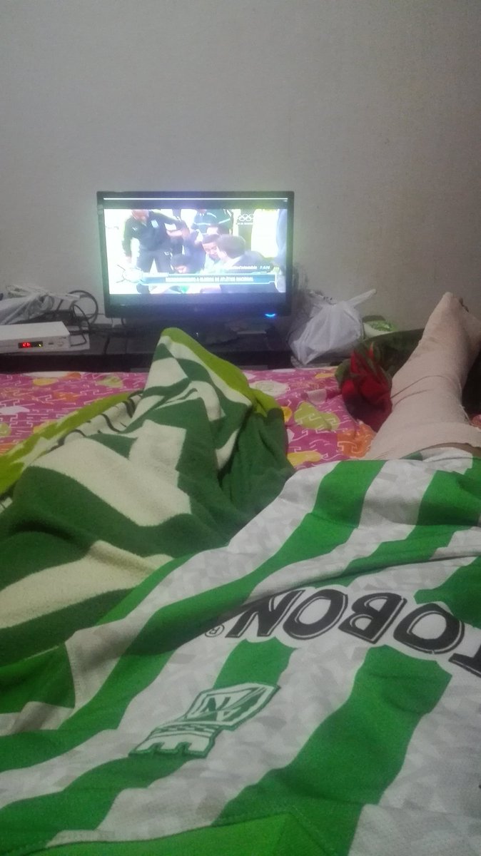 ESPLAZP's tweet photo. #fsradiocolombia verde de mi alma que ni estas dos cirugias me ipidan verte campeon https://t.co/nCSbbEW5He