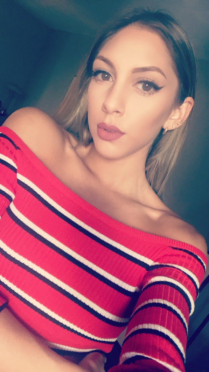 ThugNastyAshley's tweet photo. When the snap chat filter makes all your selfies look good! https://t.co/oyMAk19O7K