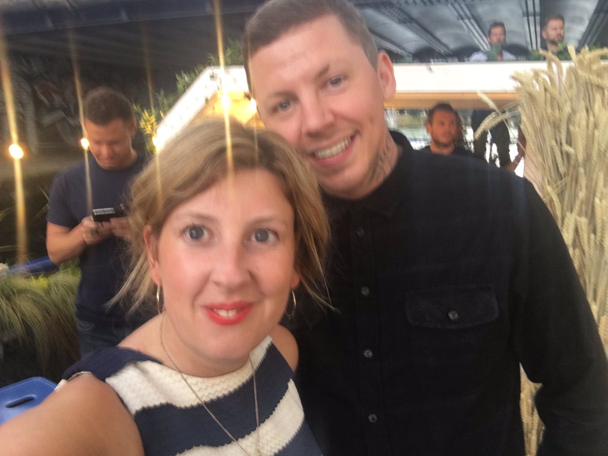 Katieee_b's tweet photo. Absolute charming man! Thanks @professorgreen for coming to the Hoegaarden #FloatingGaardens tonight 😁🍻🚢 https://t.co/7tcArx8N8X