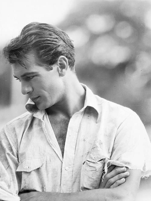 LadyBmemes's tweet photo. Gary Cooper appreciation tweet!!! #HeartThrob #SilverScreenStar #HeavenlyEyes ^_^ #GaryCooperGirl https://t.co/rhoe6Euc4T