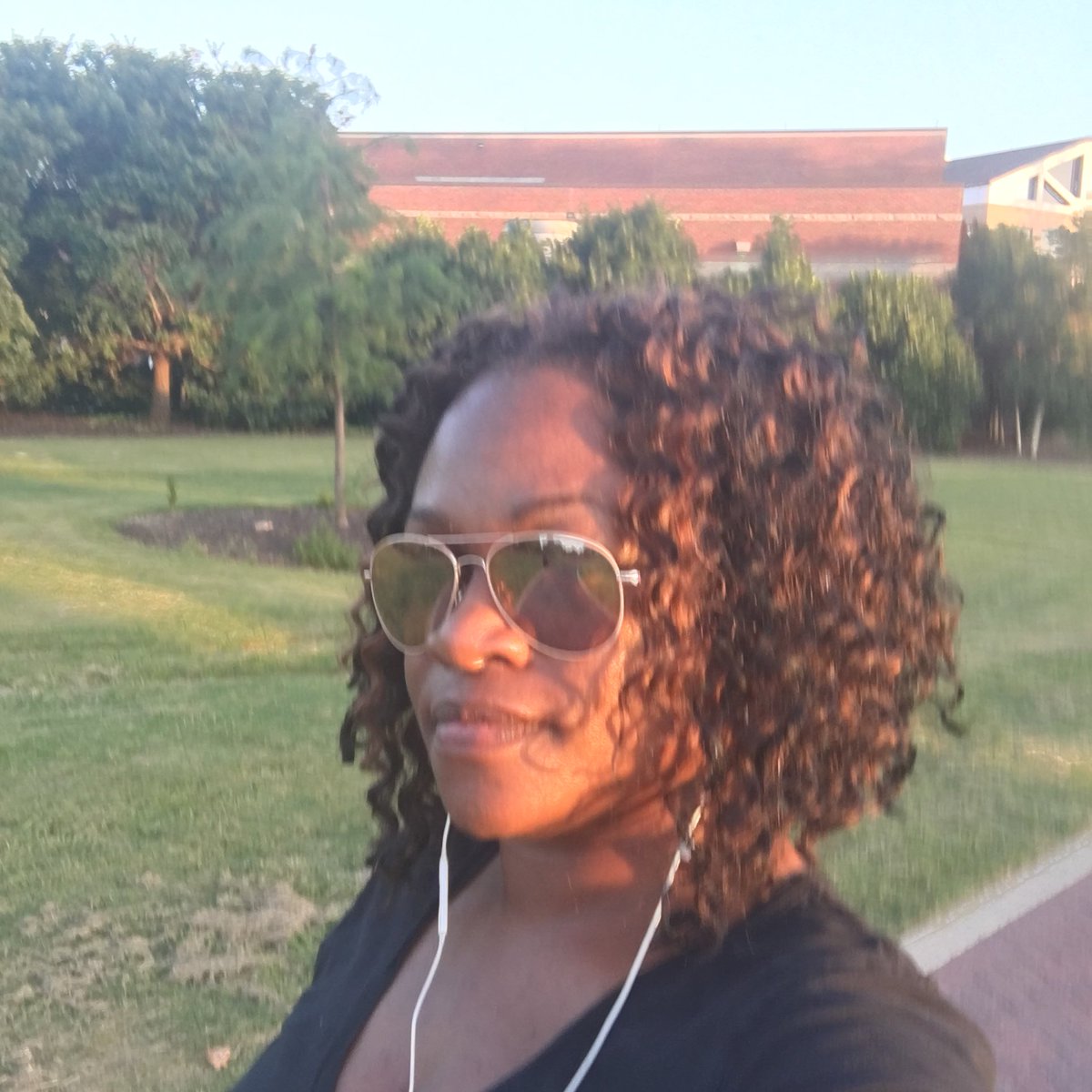 classytina4's tweet photo. Me and the lovely sunset
#MiddleGaStateUniversity ๐ https://t.co/0GQElwrhxA