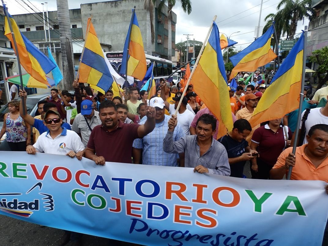 EduarjRojas's tweet photo. Desde @AvanzadaProgre exigimos #RevicatorioYa! #GobiernoDeUnidadNacional @juanjosemolina @JustoMendoza https://t.co/PWRQmgfLco