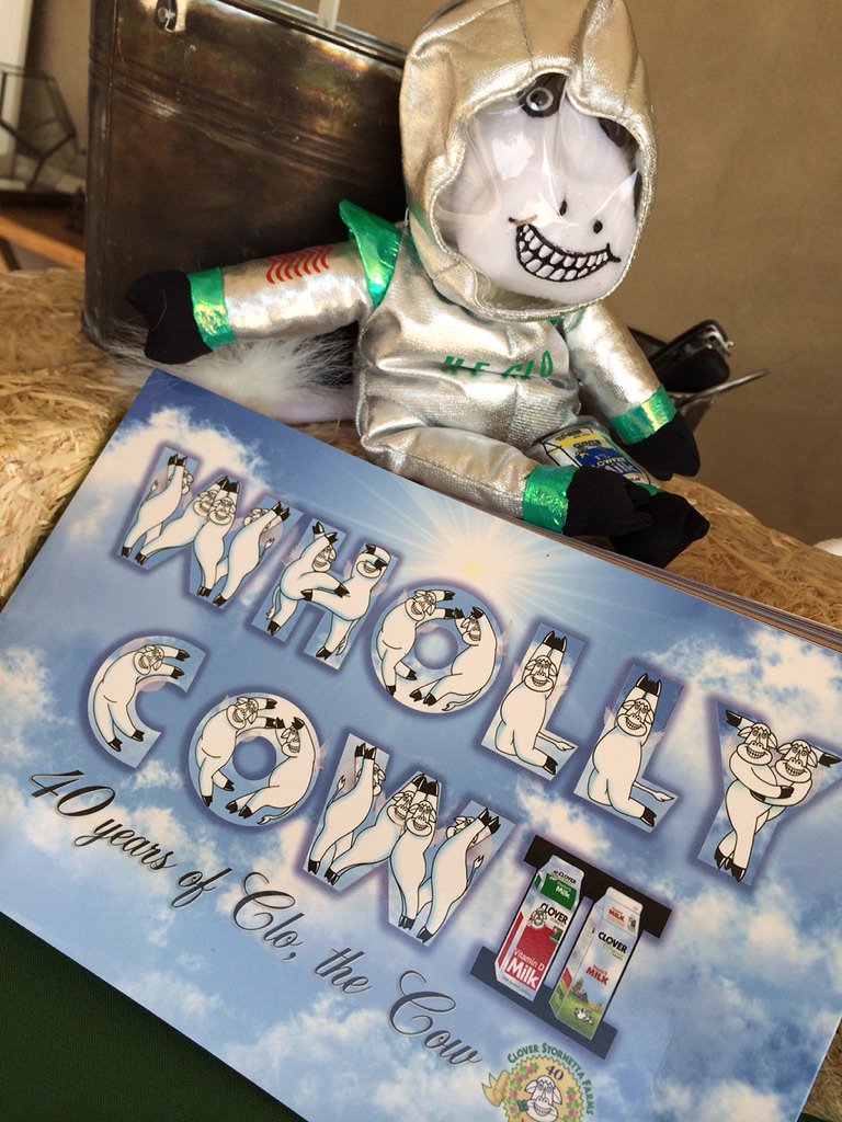 #CloOnTheGo @Cloverpetaluma at <a href="/SigVin/">Signorello Estate</a> for National Ice Cream Month #WineWednesday #FEAST
