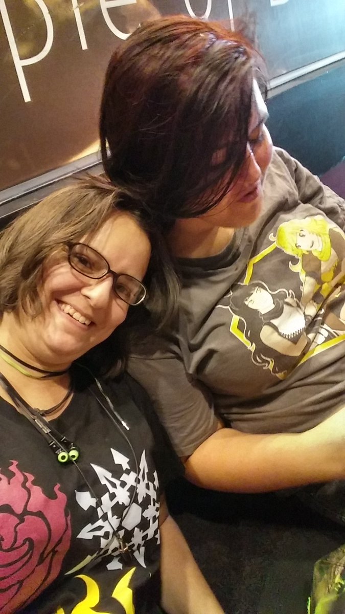 tinyficus's tweet photo. #TicketsToRWBY @RoosterTeeth @TuggInc
#wearenotgay #no https://t.co/WKhqxGSsJO
