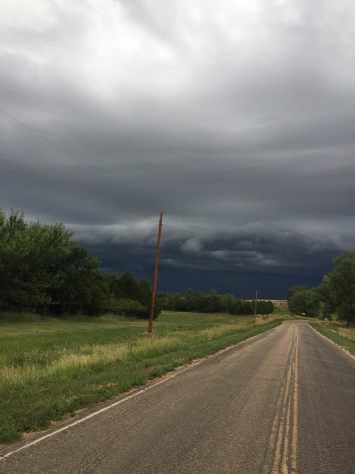 Angry sky https://t.co/AkuqDczdsH