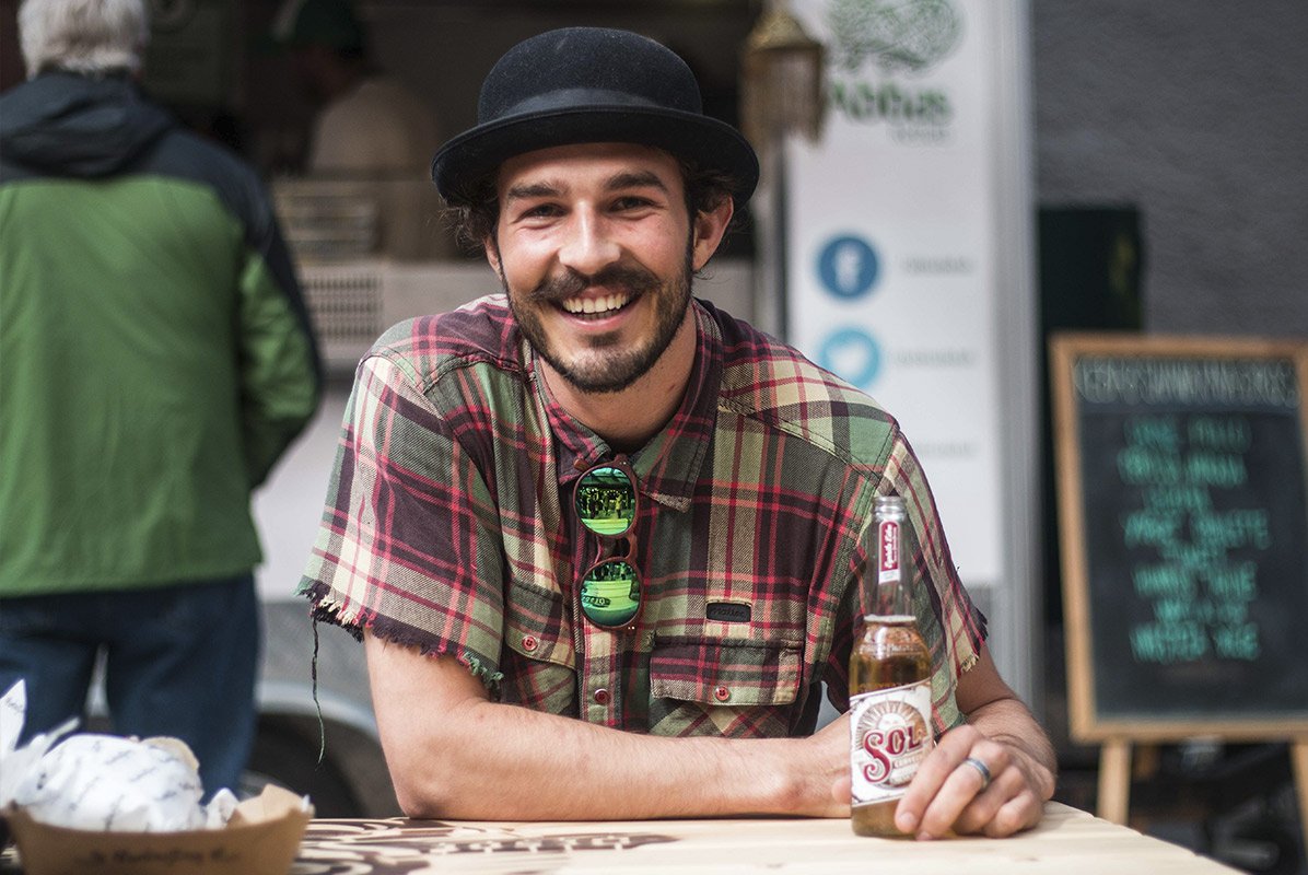socialgramcl's tweet photo. Revisa las mejores fotos del lanzamiento de #StgoFTF presentado por @CervezaSol_CL aquí https://t.co/HSLMZXt4Uo https://t.co/Nbq2GQupC0