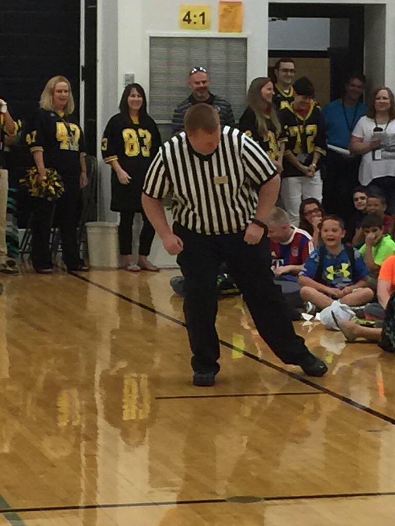BethHouf's tweet photo. A1: How about a little principal dance off?? #openingassembly #Igotskunked #ohedchat @MrStevenKerr https://t.co/1VgT5YNSe2