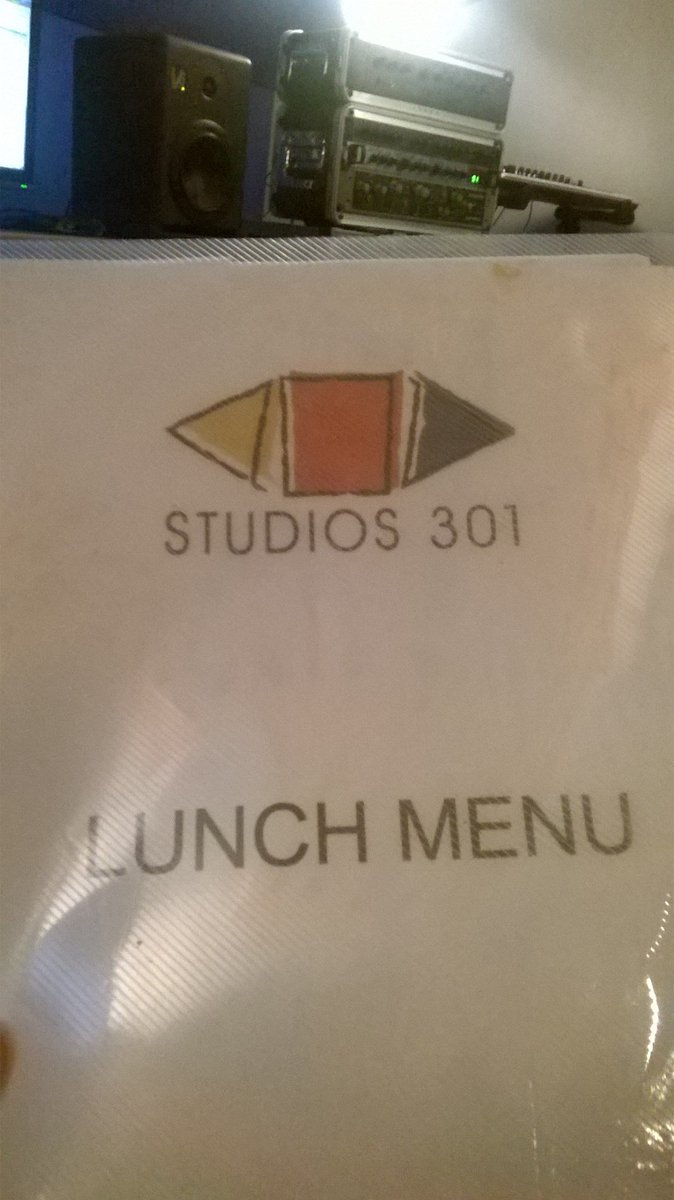 OvenFreshSound's tweet photo. Ummm i'll have some raw wraps n fresh beets to go cheers m8 #301Studios #Rap #HipHop #NewShit #ComingSoon https://t.co/Kkzlp1r1Zf