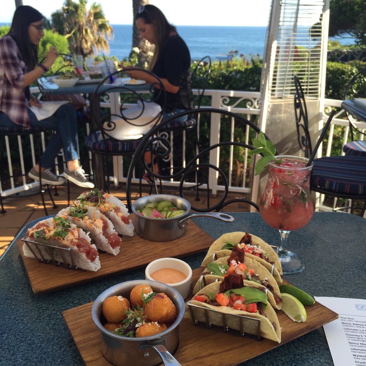 jackiemananquil's tweet photo. @LasBrisasRestaurant new patio menu media tasting w/Exec Chef J.Bernau!  #LBPatioMenu #TasteBrisas https://t.co/XJ4U6DbxSg
