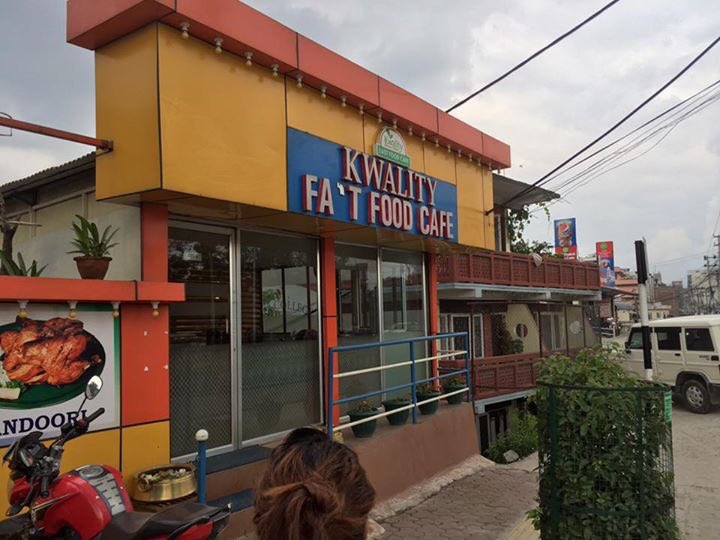 SwechhaSharma's tweet photo. #fatfoodcafe 😂😂 https://t.co/9craTQKtW3