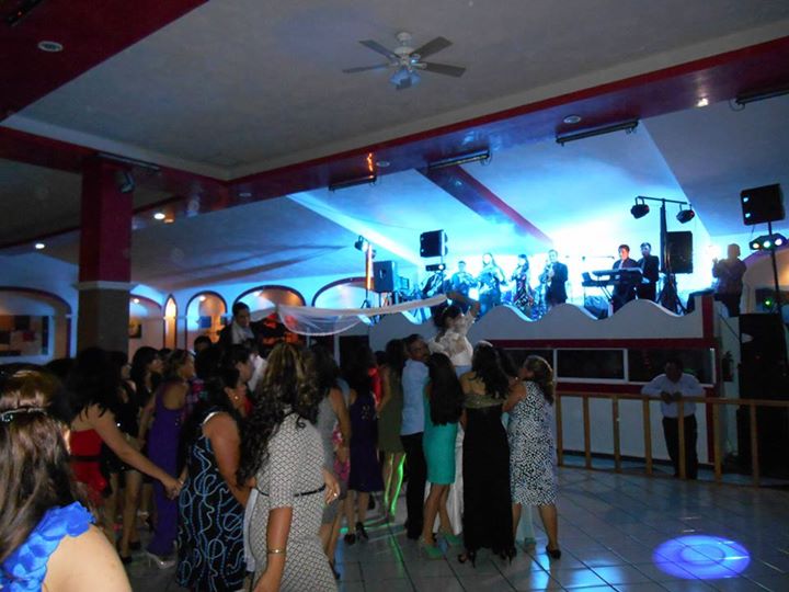 GRUPOSAMBAR's tweet photo. CONOCE LOS PAQUETES QUE TENEMOS PARA TU FIESTA Y LO QUE PODEMOS OFRECERTE!! A UN CLICK!
https://t.co/XQX8EkxrJk https://t.co/TUbWmRsYjD
