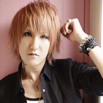 V Tanu Twitterren Vistlip 本日はyuhの誕生日です おめポン V Tanu Twitterren Vistlip 本日はyuhの誕生日です おめポン