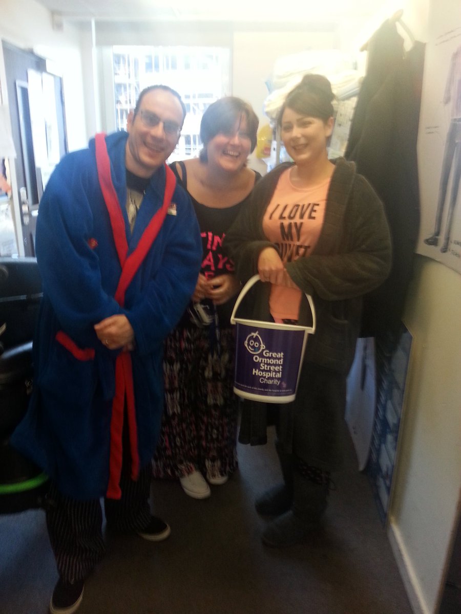 Smile to make <a href="/GreatOrmondSt/">Great Ormond Street Hospital for Children</a>  kids believe! <a href="/ParikZala/">Parik</a> <a href="/shantanu_tare/">Shantanu Tare</a> @airportsmiles @airportslaura <a href="/placemadebyyou/">A Place Made By You</a>