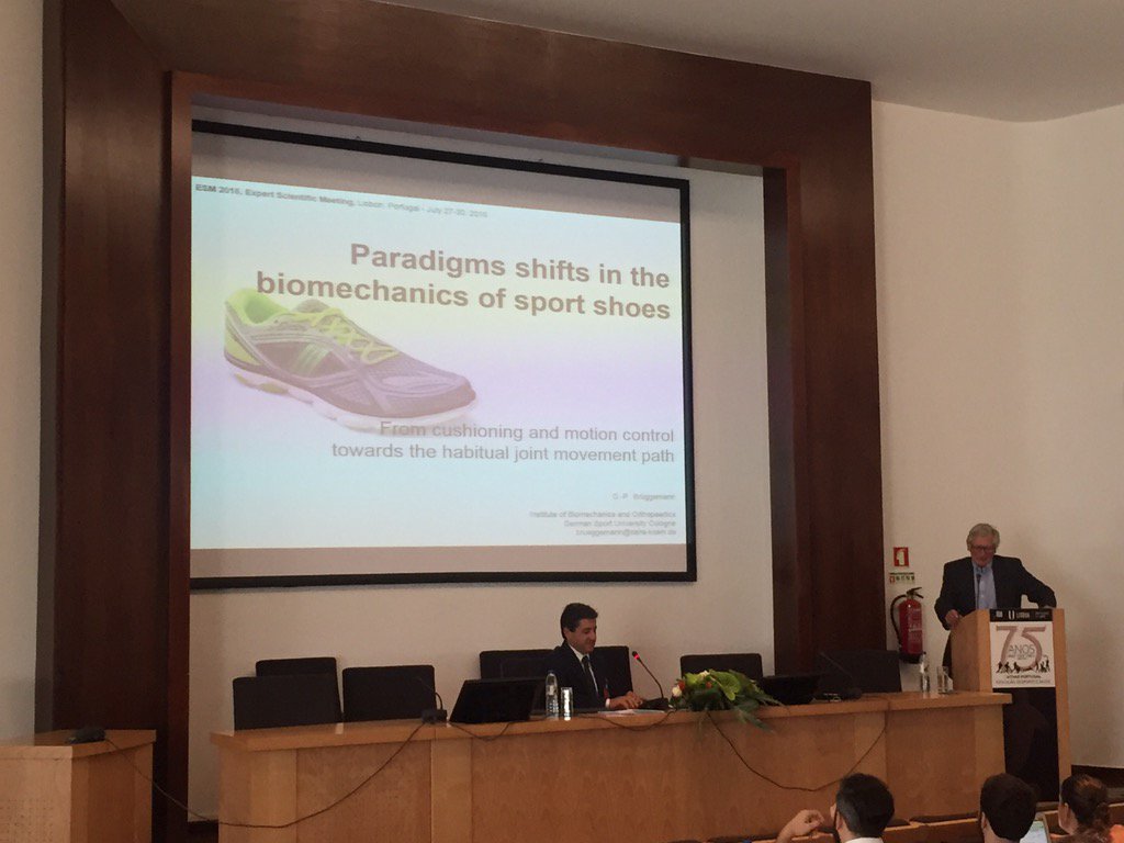 MickleKaren's tweet photo. #ESM2016 conference opening keynote #footwearbiomechanics #novel https://t.co/dGOB30Sowl